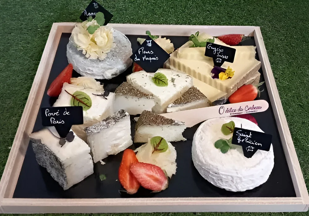 O Delice Du Corbeau Fromagerie Chateauneuf Sur Loire A Offrir Ou A Savourer